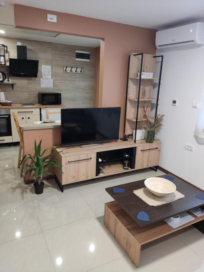 Apartmani Sladjana Novi Sad Luaran gambar