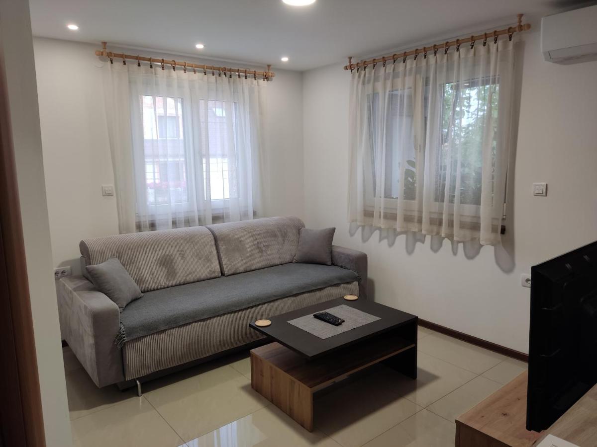 Apartmani Sladjana Novi Sad Luaran gambar